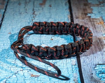 Kamera Handschlaufe Paracord schwarz/rot mit identischem Peak Design