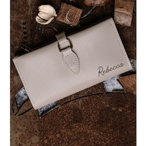 Personalized Vegan Leather Women Wallet, Mom&#39;s Wallet, Engraved Womens Wallet, Mothers Day Gift, Gift For Her, Leather Womens Wallet
