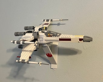 Wall Mount for LEGO® Star Wars™ Luke Skywalker's X-Wing Fighter™ 75301