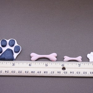 Paw and Bone Mold-4 Cavity Silicone Mold-Dog Paw Print Mold-Pet Mold-Clay Mold-Fondant Mold-Candy Mold-Resin Mold-Paw Silicon Mold-Dog Mold