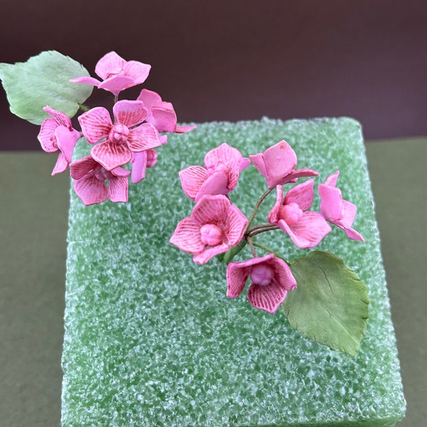 Hydrangea Filler Flowers-Sugar Paste Flowers-Wedding Cake Topper-Cake Filler Flowers-Sugar Flowers-Birthday Cake Decorations-Filler Flowers