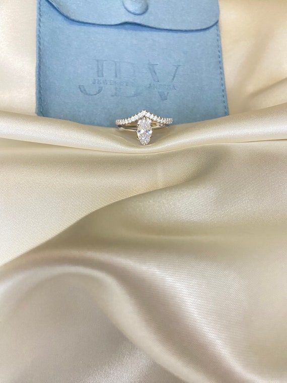 925s Marquise cut ring, 925 sterling silver marquise ring, marquise ring set, marquise engagement ring, pointed oval CZ promise ring, V ring