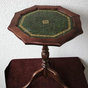 Elegant English Mahogany Side Table with Green Leather Top, 1970s