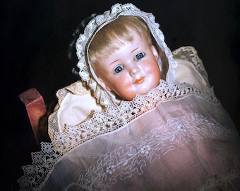 Antique Doll by Armand Marseille/Mold-550/ca.1910/ANTIQUE CRADLE+ACCESSORY