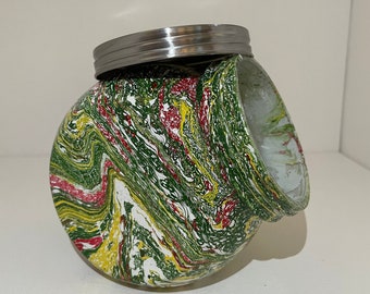Decorative jar with lid