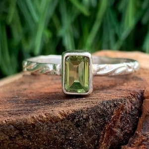 Natural Peridot Solid Ring, Dainty Peridot Sterling Silver Ring, Peridot Silver Ring, Handmade Jewelry For Woman, Birthstone Ring For Her