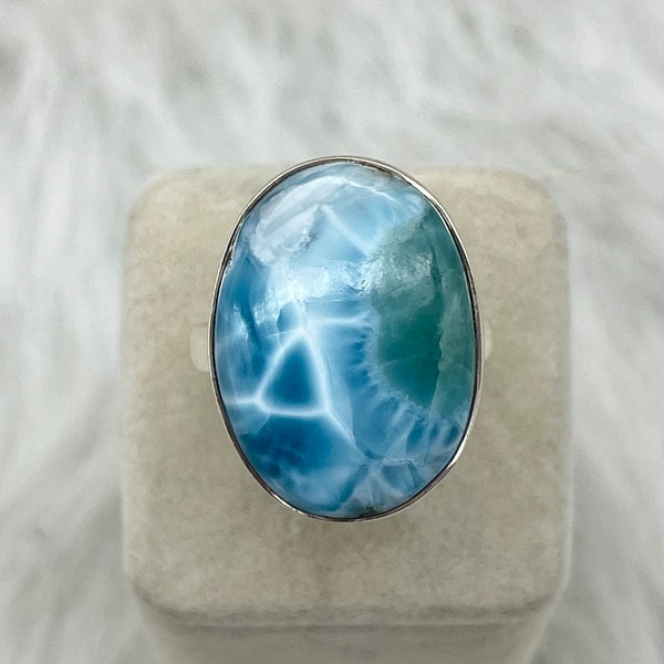 Grande bague ovale en larimar de haute qualité - Bague faite main en argent sterling 925 - Bague tendance - Cadeau pour elle - Cadeaux d'anniversaire - Quelque chose de bleu