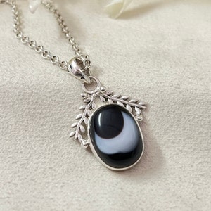 Evil Eye Silver Pendant Necklace, Oval Evil Eye Pendant, Evil Eye Jewelry For Valentines Day Gift,  Evil Eye Jewelry, Anniversary Gift