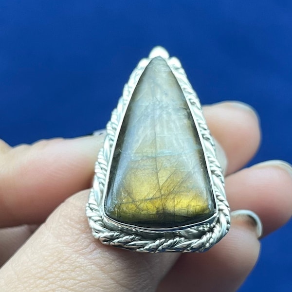 Natural Labradorite Silver Ring, Triangle Shape Golden Labradorite Gemstone Ring For Women, Handmade Bohemian Yellow Labradorite Ring