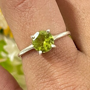 Natural Peridot Silver Ring-Ronud Cut Peridot Ring-Dainty Silver Ring-Handmade Silver Women jewelry-August Birthstone-Valentine Gift For Her