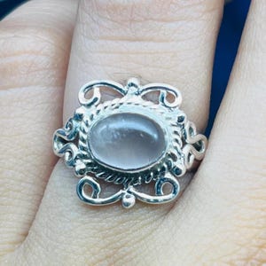 Natural Rose Quartz Silver Ring 925 Sterling Silver Rose Quartz Gemstone Statement Ring Designer Oval Shape Rose Quartz Ring For Women&#39;s