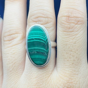 Natural Malachite Silver Ring, Solid 925 Sterling Silver Oval Shape Malachite Gemstone Ring For Women, Green Malachite Jewelry For Wife
