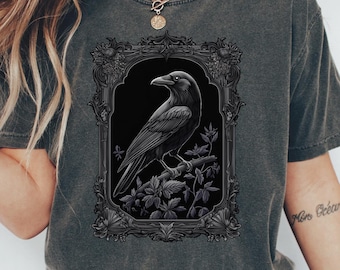 Vintage Raven Tarot Card T-Shirt: Gothic Dark Academia Tee