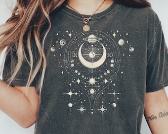 Shirt Comfort Colors Moon: Boho Celestial Zodiac T-shirt