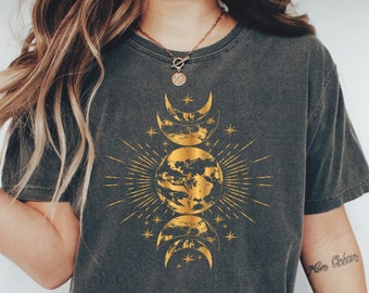 Boho Moon Phases Comfort Colors T-Shirt: Witchy Celestial Tee