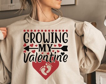 Sudadera de cuello redondo con anuncio de embarazo de Growing My Valentine