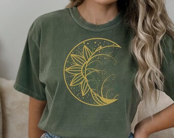 Koszula w kwiaty w stylu boho z półksiężycem i komfortowymi kolorami – koszulka z nadrukiem Celestial Astrology