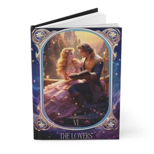 El diario de tapa dura personalizado de la carta del tarot de los amantes con acabado mate, diario de sueños, cuaderno de manifestación, diario de grimorio forrado