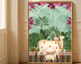 Puede incluir: Una lámina de arte mural enmarcada que muestra una vaca y un ternero de color crema sobre un suelo de cuadros blancos y negros. El fondo presenta un exuberante follaje tropical verde y palmeras enmarcadas por flores fucsias arriba.