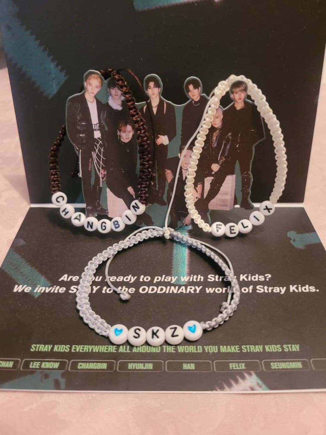 Collier Stray Kids En Acrylique - Pendentif Boussole Et Bâton Lumineux - Cadeau Fan, Unisexe - Style Unique Et Créatif - 8