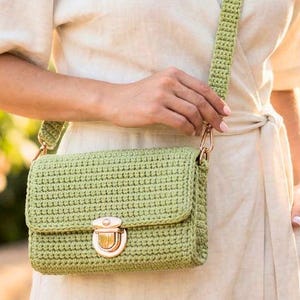 Crochet purse pattern PDF, small crochet bag tutorial with video, beginner friendly mini handbag