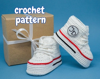 Personalized baby boy girl gift DIY, crochet pattern newborn sneakers with stars initials, infant booties trainers, English German tutorial