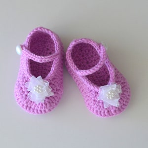 Mary Jane häkeln Babyschuhe Muster, 3 Größen Neugeborene Mädchen weiche Sohle Kinderbett Schuhe, Taufe Schuhe, DIY Enkelkind Geschenk, wie man häkelt Bild 7