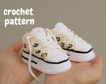 Crochet pattern baby shoes booties, leopard print sneakers newborn to 9 months, safari baby shower gift, infant coming home outfit