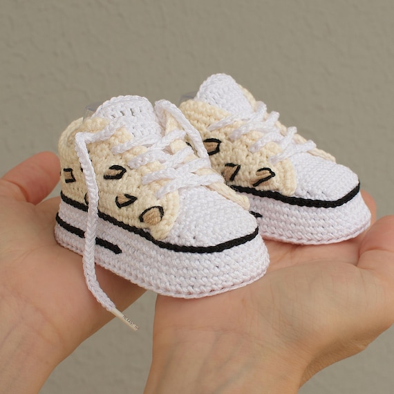 Safari Baby Schuhe häkeln, Häkelanleitung PDF Sneakers neutral beige, Geschenk Geburt DIY, Leopard Design, Schnittmuster Deutsch