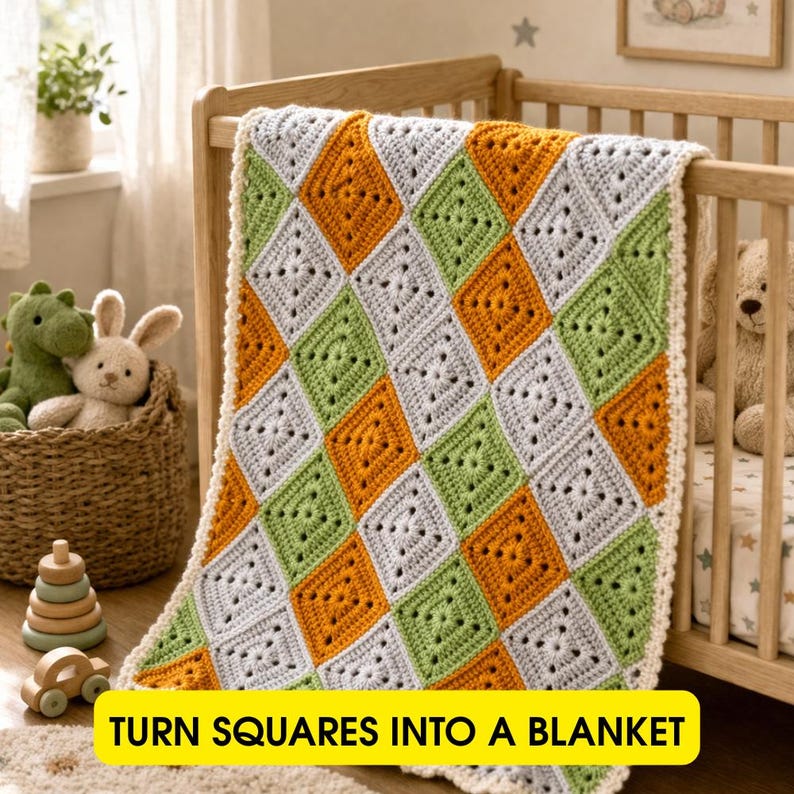 K&ouml;nnte beinhalten: Eine handgefertigte H&auml;keldecke mit einem geometrischen Muster aus orangefarbenen, gr&uuml;nen und grauen Quadraten. Die Decke ist &uuml;ber ein Holzbettchen drapiert. Der Text "TURN SQUARES INTO A BLANKET" wird auf gelbem Hintergrund angezeigt.