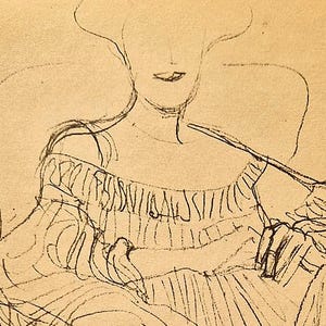Op de afbeelding: Een schets in zwarte inkt van een zittende figuur in een lange jurk en hoed. De tekening staat op een bruinachtige achtergrond. De jurk heeft een gerimpelde halslijn en een vloeiende rok.