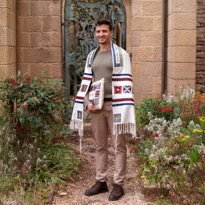 Yair Emanuel Modern Tallit Prayer Shawl Set - 75 X 20.5&quot; Bar Mitzvah Tallit for men - Unisex Tallit  - Silk Embroidered Geometric Pattern
