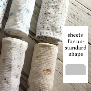 Organic muslin floral fitted sheets for babybay bedside cribs. Flowers baby bedding.
