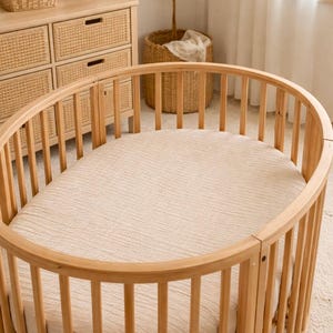 Sábana bajera ajustable de muselina orgánica para cuna Stokke Sleepi: Ropa de cama infantil hecha a mano, versión V2/V3 imagen 12