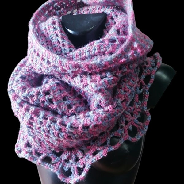 Crochet neck warmer
