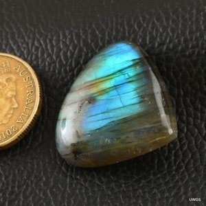Labradorite Heart Cabochon: Natural Gemstone for Jewelry Making (47.05 Ct, 30x31x7 mm)