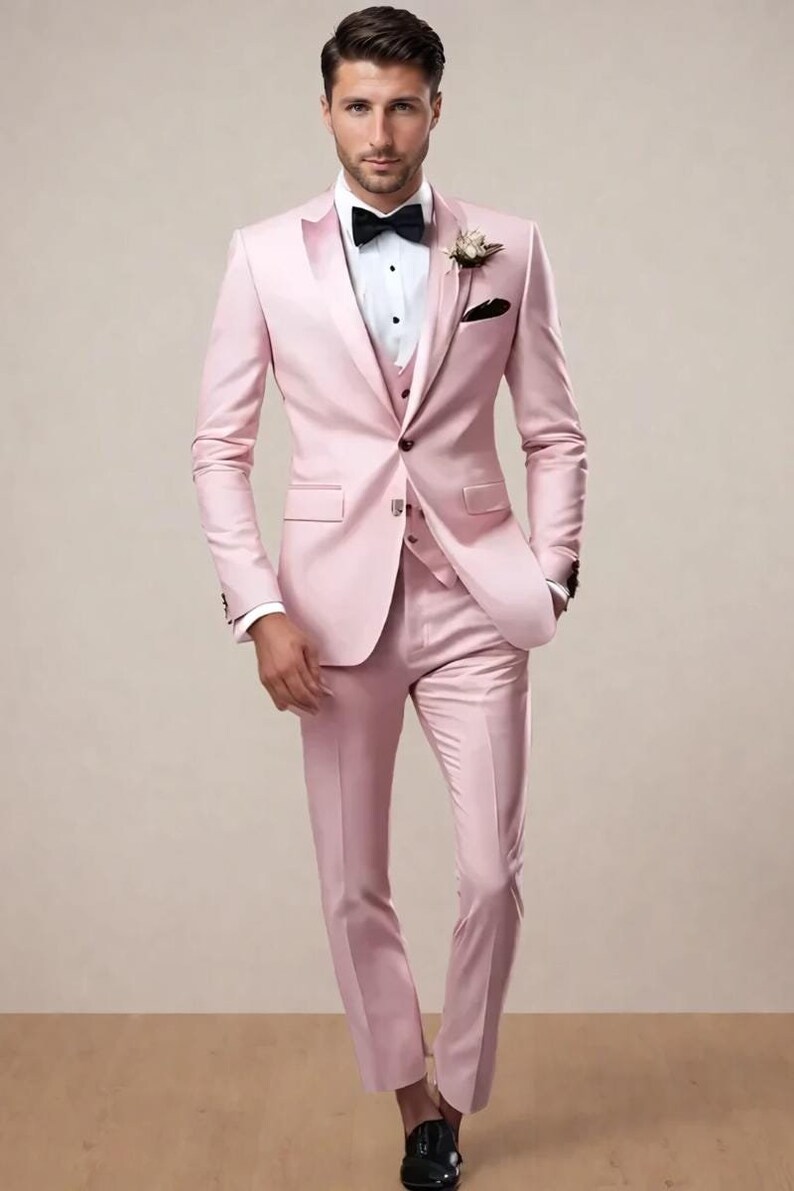 New Arrival Christopher Pink Three Piece Peaked Lapel Groomsmen Suits main image 1