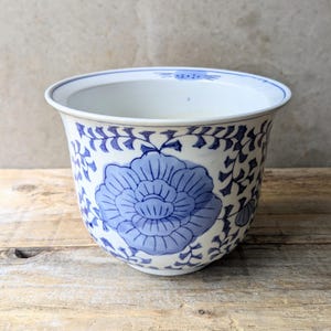 Vintage Chinese Plant Pot - Succulent Cache Pot - Chinoiserie Cover Pot -  Blue & White Planter - Boho Floral Plant Pot -