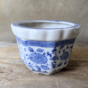 Blue and White Oriental Octagonal Planter - Jardiniere - Chinese Planter - Cachepot - Vintage Plant Pot - Blue and White Ceramic Pottery