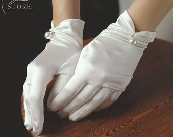 Delicati guanti in raso bianco con dettagli di perle lucenti, guanti da sposa bianchi, guanti corti in raso da sposa, guanti formali bianchi, cocktail party
