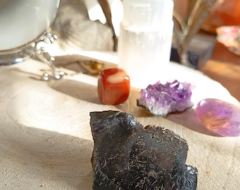 Laitier de Forge – Fragment Noir Vitrifié - Pierre de Feu, Transmutation et Protection - Pierre Brute, Décoration Minérale Ésotérique Unique