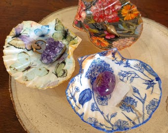 Coquille Saint-Jacques décorée-vide-poche spirituel, support pour pendule et pierres, autel sacré