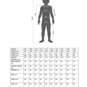 Op de afbeelding: Maattabel voor kinderkleding met maten in centimeters. De tabel bevat maten van 98 tot 152, met maten voor lengte, borst, lengte, totale lengte, armlengte, mouwlengte, binnenbeenlengte, taillehoogte, taille en heupen.
