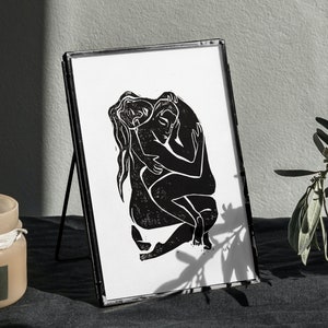 Impression artisanale Linogravure Hug, Gravure amour, affiche A4, impression d’art, idée cadeau romantique, illustration minimaliste