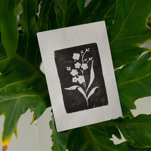 Stampa linoleografia su carta riciclata fatta in casa