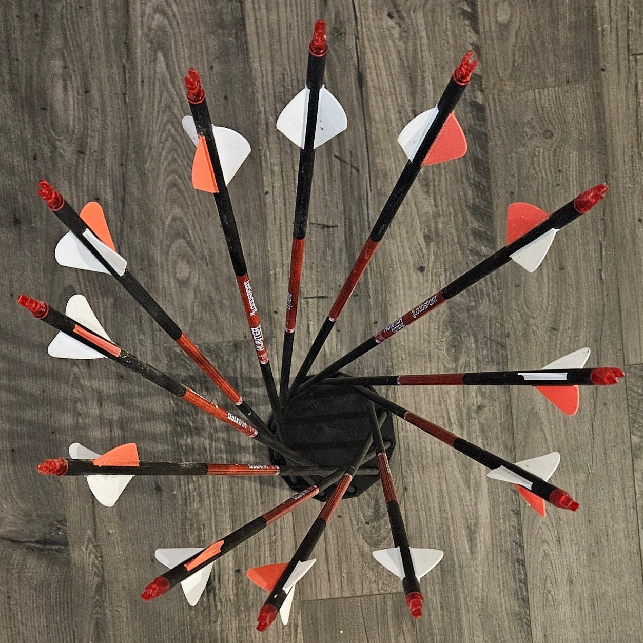 thumbnail image 2 of Blade 5 Dartboard Uxcell Arrow Vanes Arrow Fletching 4" Shield Shape Turkey Feathers For Hunting Diy Shooting Fluorescent Green Pack Of 25 Hunting Arrows 2 of 10