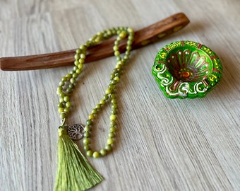 Japa Mala en olivine/colliers de yoga/colliers de méditation/mantras/olivine/péridot/108 perles/108 boules