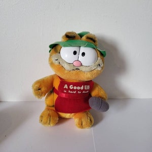 REDUCED Vintage 1981 Dakin Garfield A Good Elf Plush