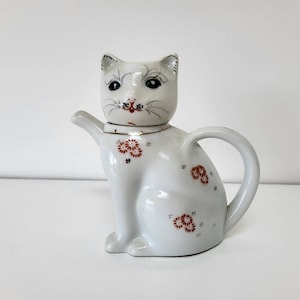 Vintage Porcelain Ceramic Lucky Cat Teapot