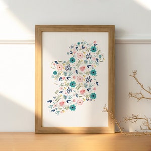 Kunstdruk kaart van Ierland met ingewikkeld bloemdessin